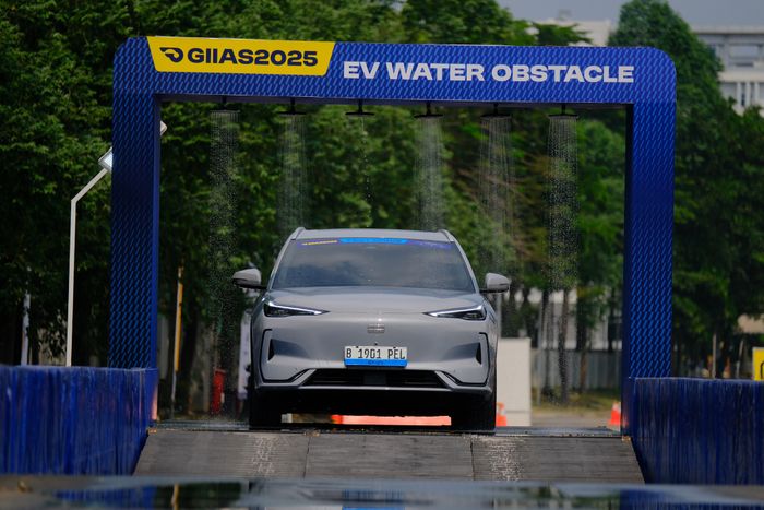 test drive, test drive mobil baru, GIIAS 2025, Coba Sebelum Beli, Ini Daftar Mobil dan Syarat Test Drive di GIIAS 2025