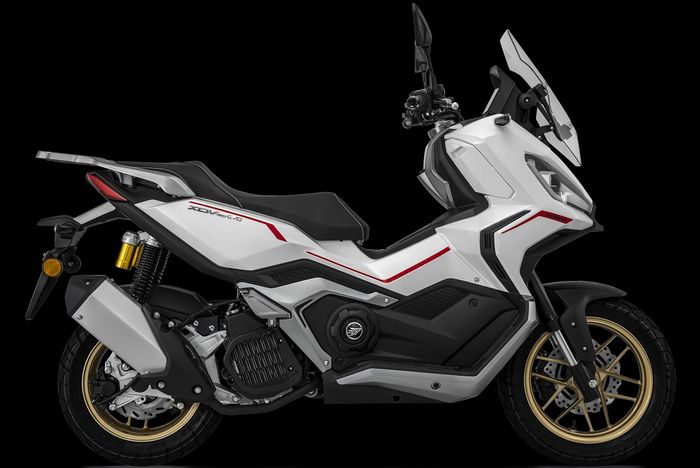 motor malaysia, motor adventure, Honda ADV160, ADV160, xdv180 evo, keeway xdv180 evo, Honda ADV160 Dapat Lawan Tangguh, Matic Adventure Ini Lebih Murah, Tenaga dan Fitur Melimpah