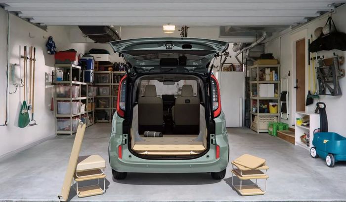 jepang, toyota, toyota sienta, toyota sienta juno, Uniknya Toyota Sienta Baru, Kabin Bisa Jadi Ruang Santai, Tempat Tidur, sampai Kantor Keliling