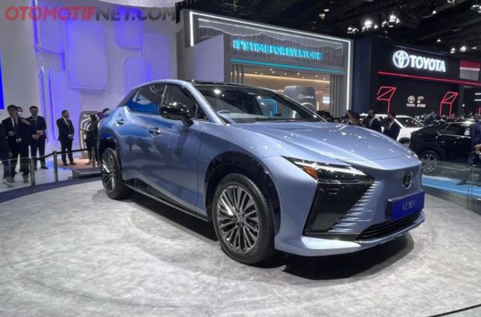 tanjung priok, Ahmad Sahroni, Demo DPR, Rumah Ahmad Sahroni, Lexus RZ 450e Luxury, Rumah Ahmad Sahroni Digeruduk Massa Demo DPR, Lexus RZ Jadi Samsak Luapan Emosi