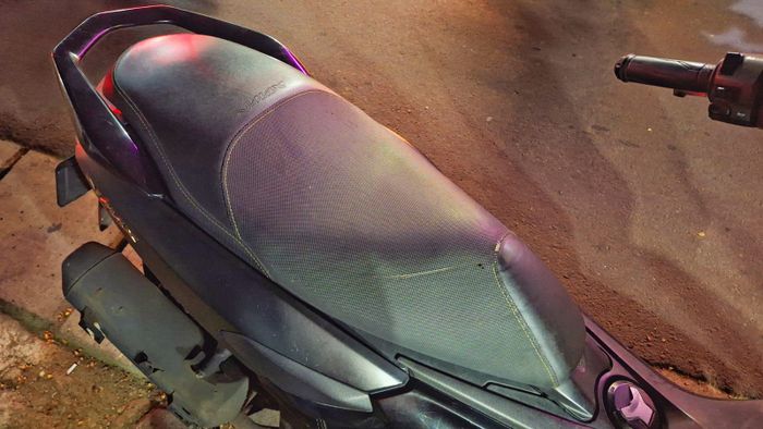 yamaha nmax, jok motor, David Jok, lapis latex, Bikin Motoran Lebih Nyaman, Cuma Segini Biaya Lapis Latex di Jok NMAX