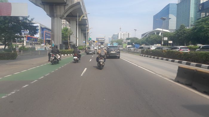 stiker, sirine, strobo, Stop strobo, Dibungkam Stiker Sindiran, Strobo Mulai Redup di Jalanan Ibu Kota