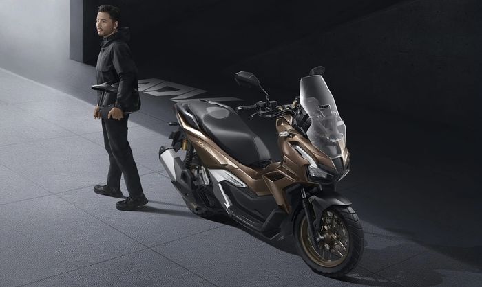 motor baru honda, Honda ADV160, adv160 roadsync, honda adv160 roadsync, honda adv160 baru, harga honda adv160 roadsync, Harga Start Rp 37 Jutaan Inilah Honda ADV160 Terbaru, Apa Saja yang Berubah?