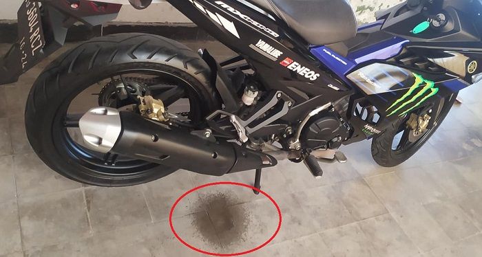 motor bekas, knalpot motor, knalpot motor keluar air, penyebab knalpot motor keluar air, knalpot keluar air, penyebab knalpot keluar air, penyebab knalpot keluar air di pagi hari, Ternyata Ini Sebabnya Knalpot Motor Keluar Air Saat Baru Dinyalakan