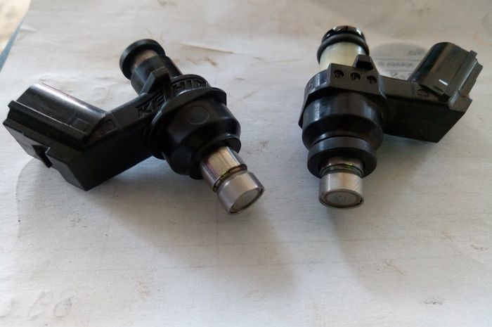 motor matic, busi motor, busi motor matic, penyebab busi hitam, apa penyebab busi hitam, kenapa busi hitam, Ini Dua Komponen Penyebab kondisi Busi Motor Matic Berwarna Hitam