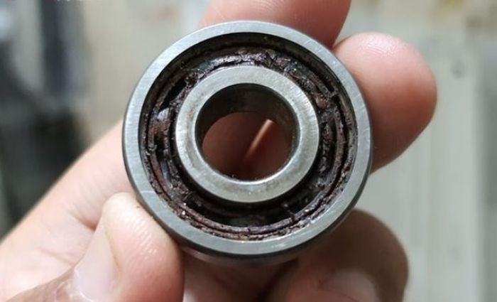 bearing, bearing roda, klaher, biaya ganti bearing roda motor, era motor pasar minggu, Jangan Kaget, Semahal Ini Biaya Ganti Bearing Roda Belakang Motor Matic