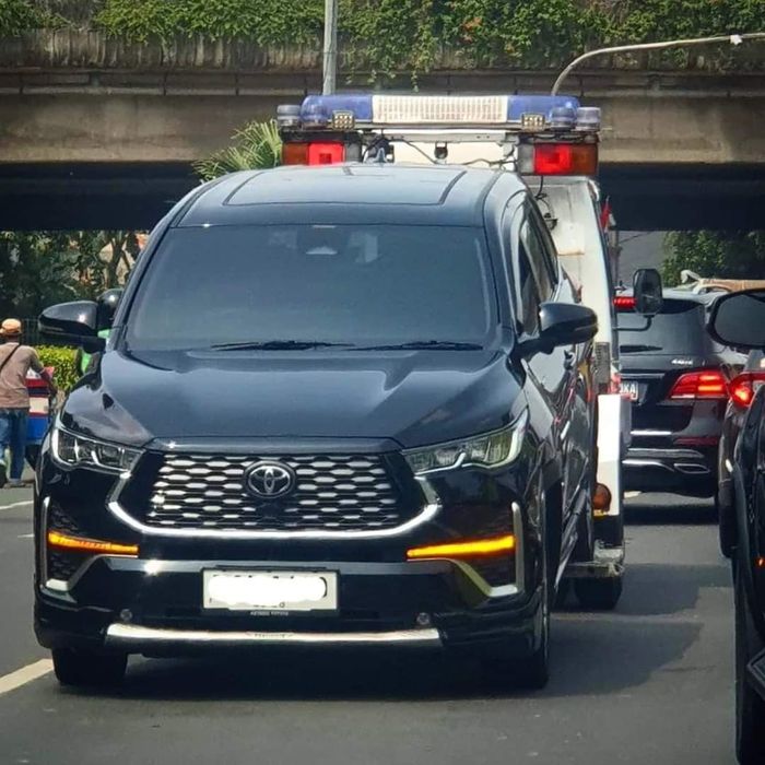 derek, mobil listrik, cara derek mobil, Derek Mobil Hybrid FWD, derek mobil listrik, Tak Bisa Asal, Begini Cara yang Benar Derek Mobil Hybrid Atau Listrik