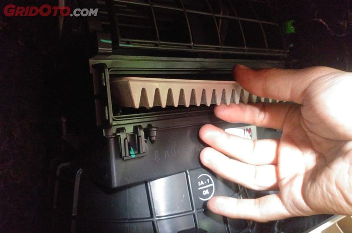 mobil bekas, filter ac, filter kabin, gejala filter kabin kotor, apa gejala filter kabin kotor, dampak filter kabin jarang dibersihkan, apa dampak filter kabin jarang dibersihkan, Inilah Gejala Yang Muncul Bila Filter AC Mobil Jarang Dibersihkan