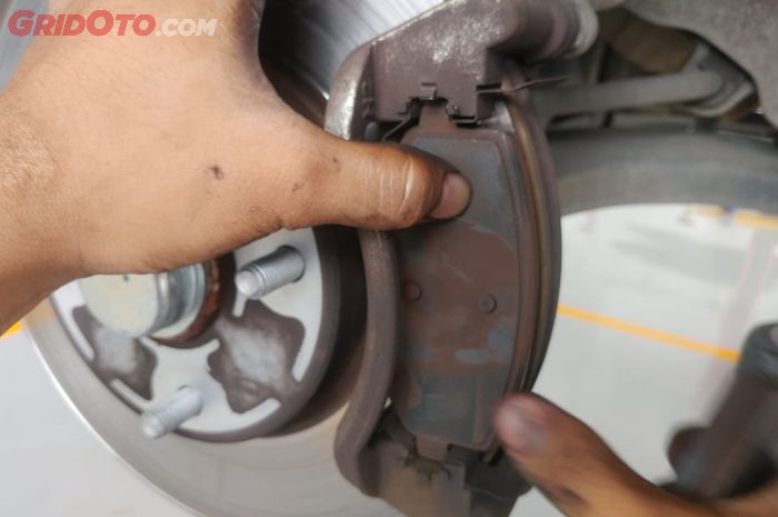mobil bekas, kampas rem, rem mobil, kampas rem mobil, bahaya kampas rem tipis masih dipakai, Kampas Rem Mobil Tipis Masih Dipakai, Siap-siap Komponen Ini Rusak