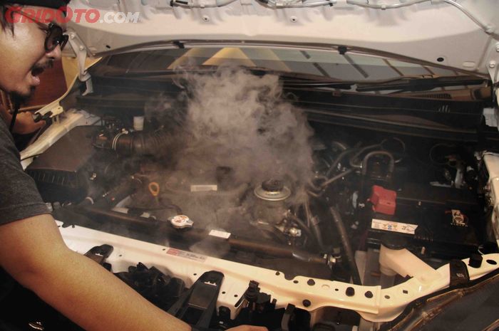 mobil bekas, mesin overheat, penyebab mesin overheat, mesin mobil overheat, penyebab mesin mobil overheat, penyebab mobil overheat, kenapa mesin mobil bisa overheat, Sering Dikira Water Coolant, Ternyata Ini Penyebab Mesin Mobil Sering Overheat
