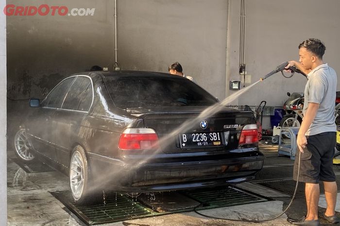 cuci mobil, mobil bekas, cara cuci mobil, cara yang benar cuci mobil, cuci mobil yang benar, gimana cara cuci mobil yang benar, Ini Sebabnya Biar Gak Begini Cuci Mobil Harus Pakai Cara Yang Benar