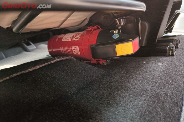 kedaluwarsa, pemadam, apar, apar mobil, APAR dalam mobil, Perlu Tahu, Ini Cara Cegah Isi APAR di Mobil Kedaluwarsa Atau Beku