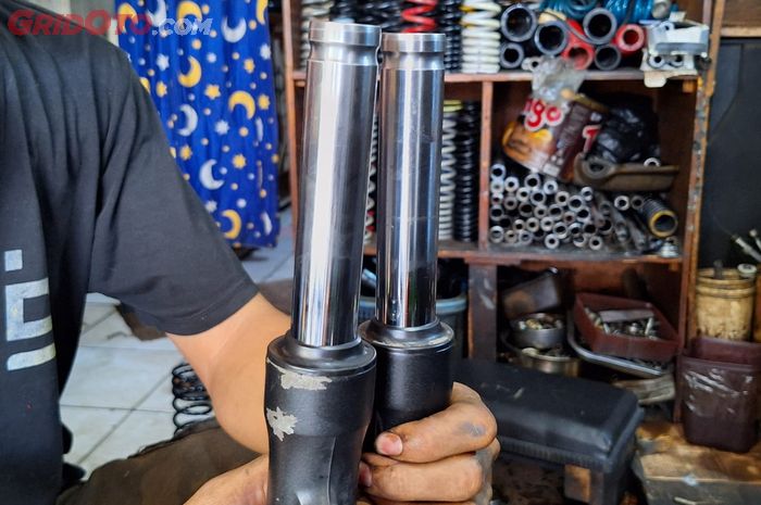 motor matic, as sokbreker, sokbreker motor matic, as sokbreker motor matic, cara cegah as sokbeker depan baret, Cara Cegah As Sokbreker Depan Motor Matic Baret, Cukup Lakukan Hal Ini