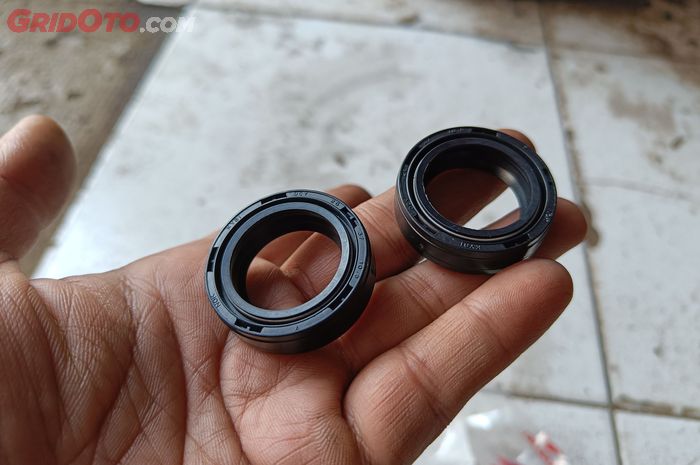 motor matic, motor matic Honda, sil sokbreker motor, sil sokbreker motor matic, sil sokbreker suzuki nex, Sil Sokbreker Depan Motor Ini Bisa Buat Matic Honda, Harga Lebih Murah