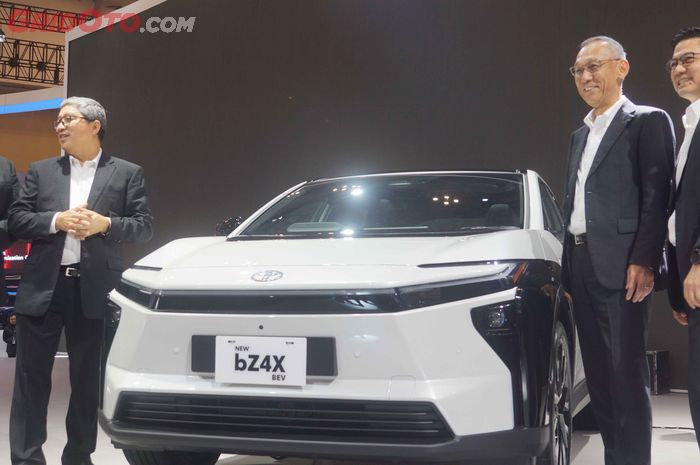 toyota, giias, Toyota bZ4X, bZ4X, GIIAS 2025, Toyota bZ4X Facelift Dipamerkan di GIIAS 2025, Ini Tampangnya