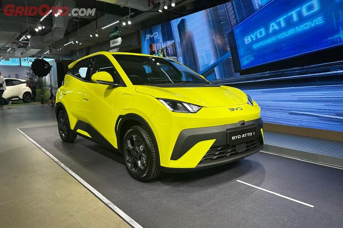 mobil baru, brio satya, BYD Atto 1, Skema Kredit BYD Atto 1, BYD Atto 1 vs Honda Brio, Harga Beda Tipis, Mending Kredit BYD Atto 1 atau Brio Satya? Intip Hitungan Cicilannya