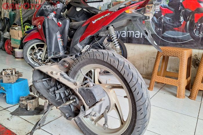 honda, vario 125, D'Kutic, Belah mesin, Suara Mesin Vario 125 Adem Tapi Knalpot Ngebul, Ini Biang Keroknya