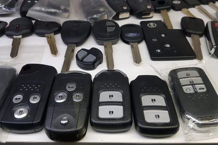 mobil bekas, kunci mobil, duplikat kunci, kunci mobil immobilizer, duplikat kunci immobilizer, duplikat kunci mobil, syarat duplikat kunci mobil, syarat duplikat kunci mobil immobilizer, syarat duplikat kunci immobilizer, Ini Syarat Duplikat Kunci Immobilizer di Mobil Bekas, Simak Apa Saja