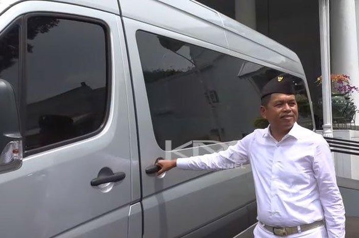 dedi mulyadi, Pajak Kendaraan Dihapus, Telat Pajak Kendaraan, Pajak kendaraan Jabar, Hadiah Taat Pajak, Rahasia, Ada Bocoran KDM Bakal Beri Surprise ke Pemilik Mobil dan Motor Dengan Ciri Ini