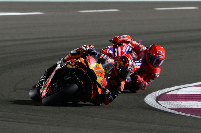 MotoGP, Maverick Vinales, motogp qatar, podium, Tekanan ban MotoGP, Podium Vinales Batal, Ini Kejadian Horor yang Melahirkan Aturan Tekanan Ban di MotoGP