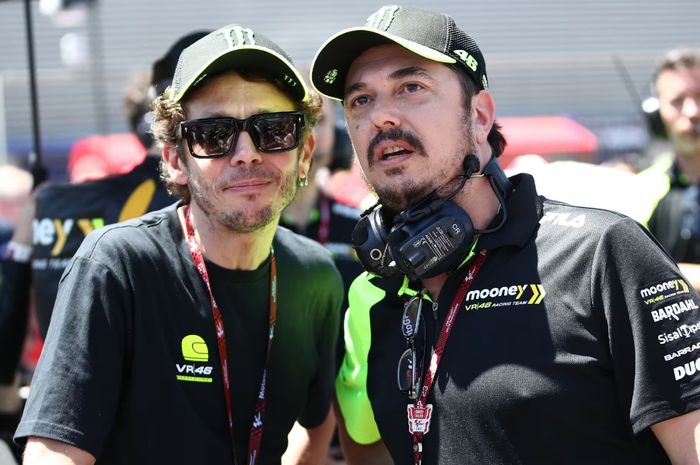 MotoGP, Valentino Rossi, alessio salucci, uccio, Sebelumnya Enggak Ada, Inilah Pekerjaan yang Ditemukan Valentino Rossi di MotoGP