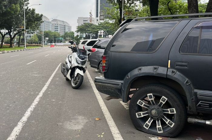 pad Jakarta, Parkir Tepi Jalan, Tarif Parkir Jakarta, Parkir Jakarta, Parkir mobil Jakarta, Bukan Lagi Jadi Sumber PAD, Lokasi Parkir Jalanan di Jakarta Segera Dikurangi