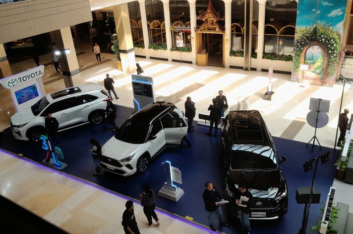 toyota, Toyota Astra Motor (TAM), innova zenix, Toyota Space, Di Acara Toyota Space,  Innova Lama Bisa Jadi Innova Zenix Hybrid, Begini Caranya