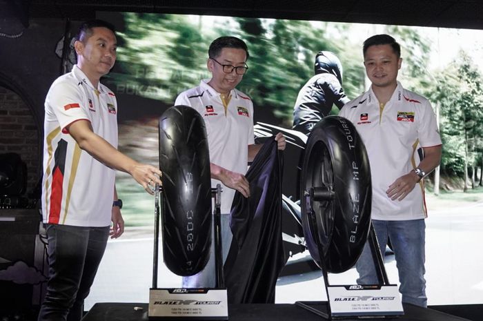 ban fdr, motor matik, FDR Blaze MP Road, FDR Blaze MP Tourer Baru Akan Botak Jika Tempuh Jarak Segini