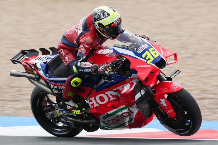 MotoGP, crash, johann zarco, Joan Mir, Honda HRC Castrol, Pantas Dijuluki El Notifikasi, Joan Mir Jadi Raja Crash di 10 Seri Awal MotoGP 2025