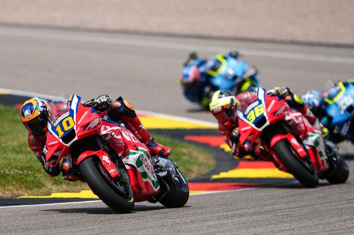 MotoGP, sachsenring, motogp jerman, pembalap jatuh, Cuma 10 Pembalap yang Finish, Ini Alasan Angkernya Tikungan 1 Sachsenring