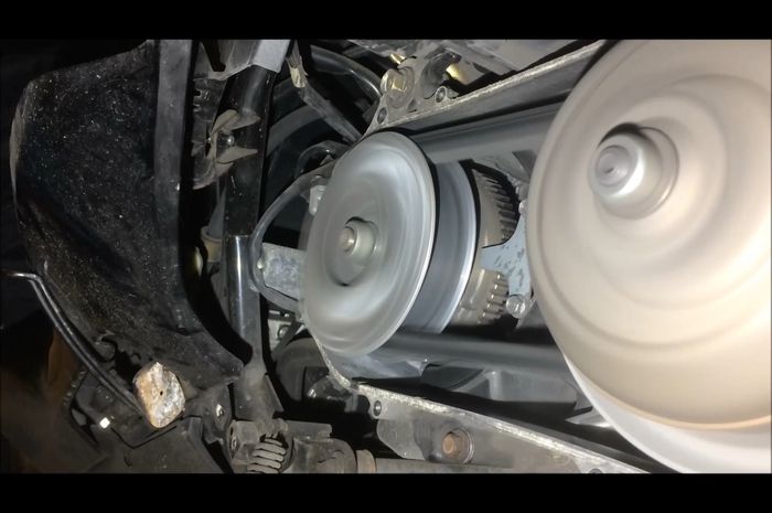 honda, motor matic, Honda Forza, YECVT, S-matic, Ternyata Honda Juga Punya Motor Matic yang Pakai Teknologi e-CVT