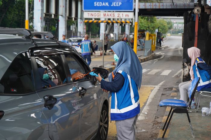 tol cawang, tol dalam kota, Gerbang Tol (GT), Tol Cawang-Tomang, Tol Dalam Kota Belum Komplit, Empat Gerbang Masih dalam Pemulihan Pascademo