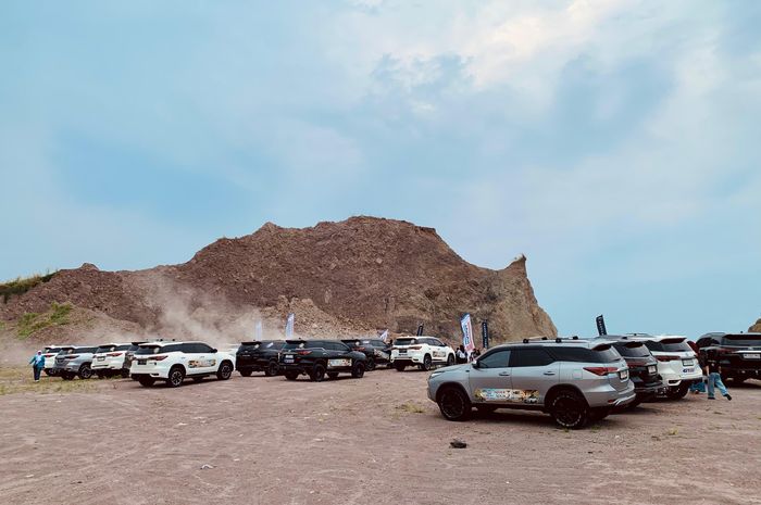 toyota, fortuner, toyota fortuner, komunitas toyota fortuner, id42ner, ID42NER Chapter Lampung, ID42NER Chapter Lampung 8 Tahun, Ratusan Fortuner Gas Touring dan Fun Off Road