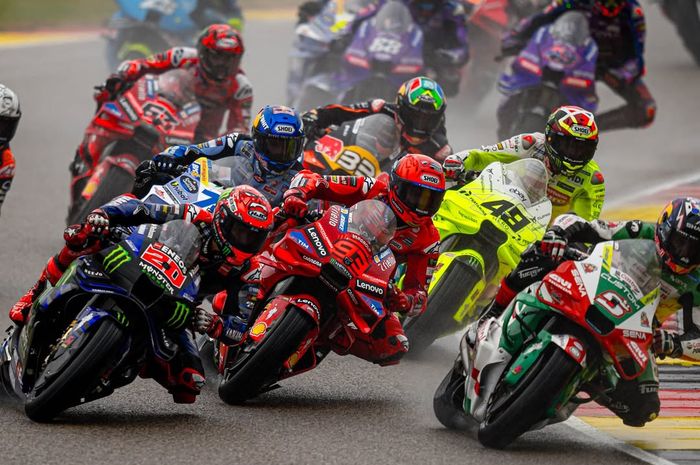 MotoGP, Marc Marquez, sachsenring, Fabio Quartararo, motogp jerman, Marco Bezzecchi, Kalahkan Bezzecchi dan Quartararo, Marc Marquez Menang Sprint MotoGP Jerman 2025