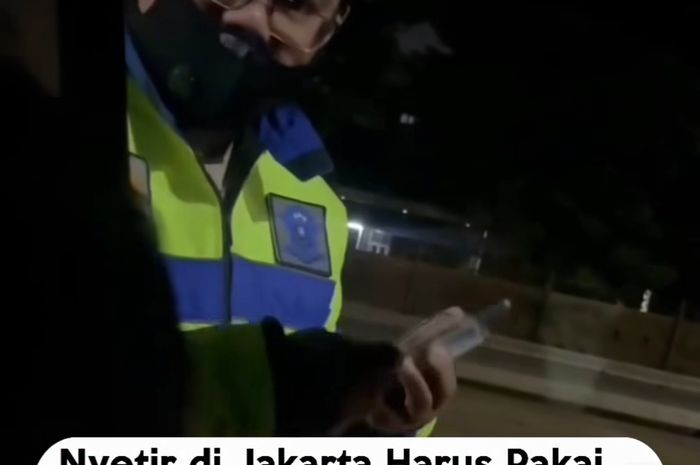 tilang, surat izin mengemudi, razia, SIM Jakarta, Viral Nyetir di Jakarta Harus Pakai SIM Jakarta, Polisi Buka Suara
