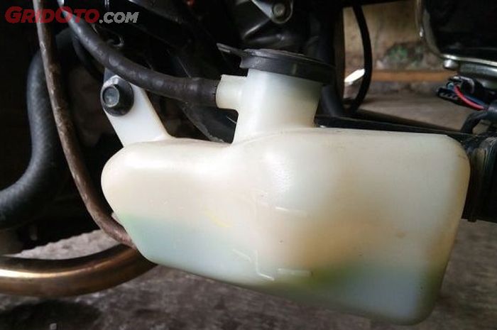 motor matic, penyebab speedometer ada logo perahu, penyebab speedometer ada logo perahu di motor matic, apa arti logo perahu di speedometer, apa arti logo perahu di speedometer motor matic, speedometer motor matic, Ini Sebabnya Logo Perahu Muncul di Speedometer Motor Matic Jangan Dibiarkan