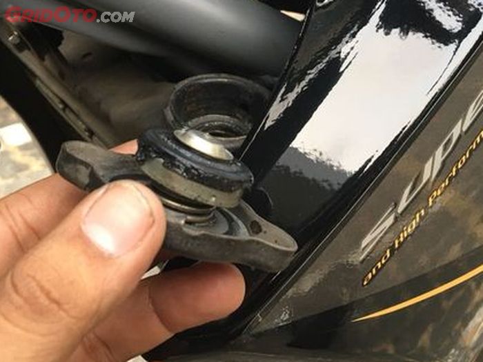 Radiator, mobil, panas, radiator mobil, tutup radiator, Berbahaya, Ini Alasan Jangan Buka Tutup Radiator Mobil Saat Panas!