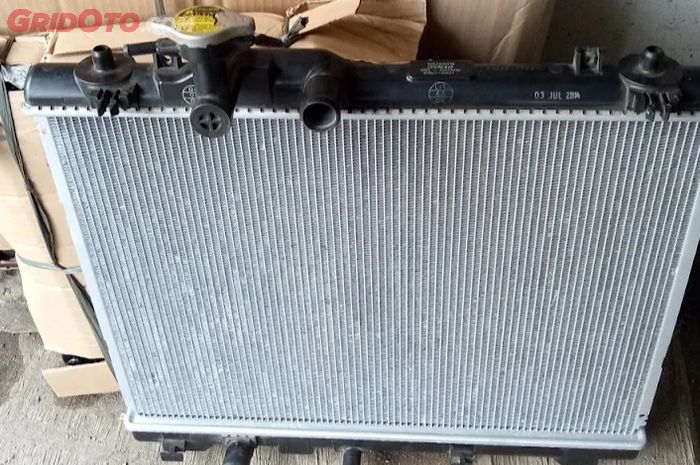 Radiator, mobil, air radiator, radiator mobil, Penyebab Air Radiator Mobil Cepat Kosong, Jangan Disepelekan