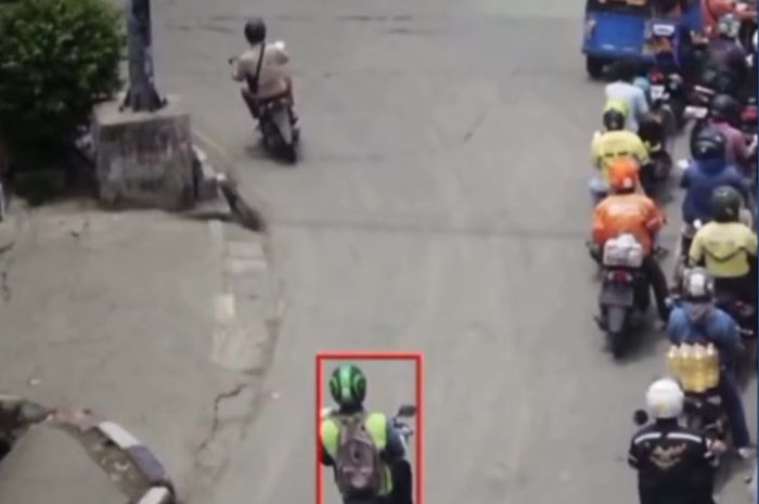 tilang, polda metro jaya, ETLE, Belok kiri langsung, Sanggah Tilang Elektronik, Belum Selesai Ada Lagi Motor Belok Kiri Langsung Kena ETLE, Ini Kata Polisi