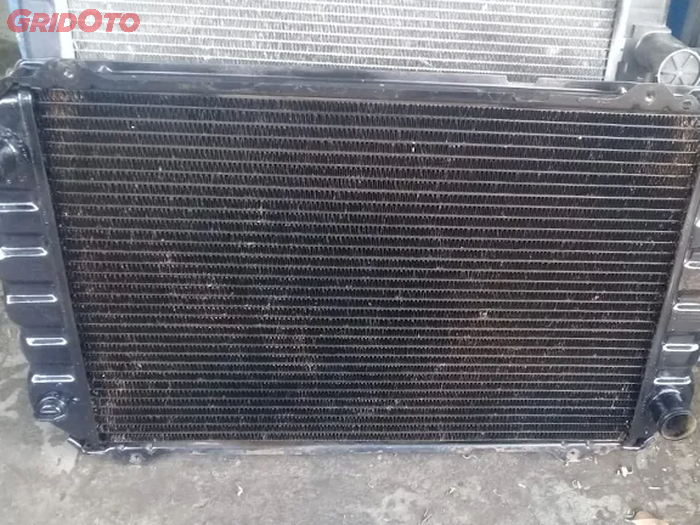 Radiator, air radiator, Overheat, radiator mobil, mobil overheat, Jangan Disepelekan, Ini Akibatnya Kalau Air Radiator Mobil Kurang