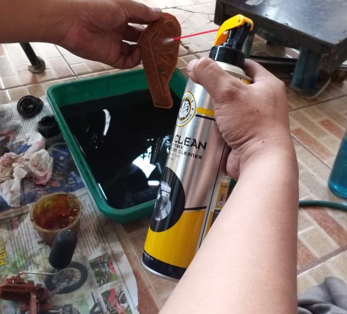 motor matic, filter bensin, gejala filter bensin kotor, gejala filter bensin motor matic kotor, ciri filter bensin motor matic kotor, filter bensin motor matic, Inilah Gejala Filter Bensin Motor Matic yang Kotor, Apa Saja?