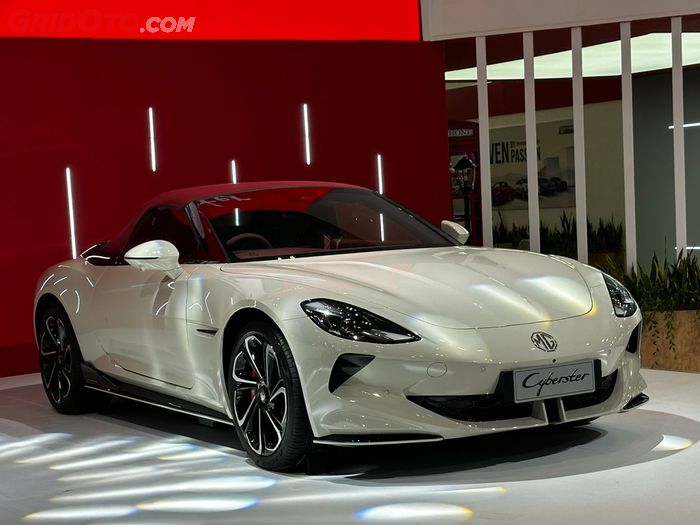 giias, MG Motor Indonesia, MG Cyberster, MG4 EV, MG4 EV Max, Dijual Terbatas, MG Motor Luncurkan MG4 EV Max dan MG Cyberster di GIIAS 2025