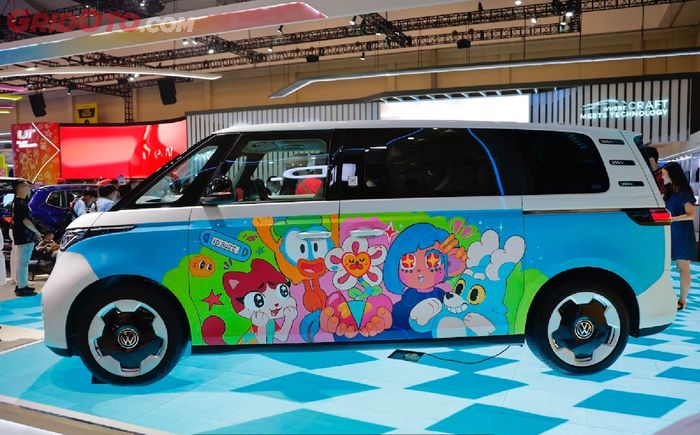 ekraf, volkwagen, maxdecal, VW ID. Buzz, GIIAS 2025, Maxdecal, Volkswagen Indonesia dan EKRAF Kolaborasi, Hadirkan ID. BUZZ Untuk Ekspresi Diri