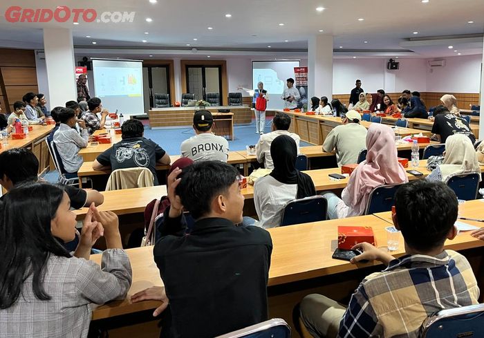 honda, safety riding, safety gear, PT Astra Honda Motor (AHM), Astra Motor Sulawesi Selatan, Sederhana tapi Bermakna, Honda Ajak Puluhan Mahasiswa Kenali Proses Decluttering