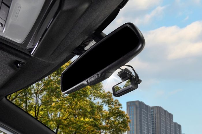 vacum cleaner, jump start, Tire Pressure Monitoring System, otoproject, Karpet mobil Maxmat, dashcam Otoproject, 7 Variasi Otoproject Ini Bikin Mobil Makin Praktis, Fungsional dan Aman