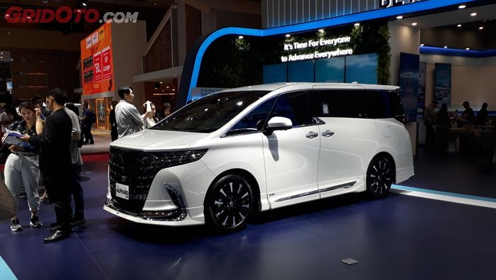 penjualan, gaikindo, toyota alphard, vellfire, wholesales, Denza D9, Juni 2025, Penjualan Juni 2025, Toyota Alphard Kalah Telak Sama Denza D9