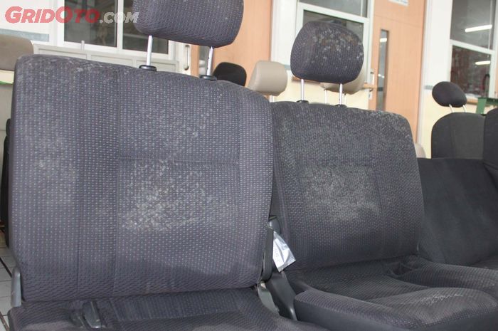 jok mobil, jok bahan fabric, Jok mobil berjamur, Jok mobil kotor, Jok mobil bau, Simak Cara Bersihkan Jamur pada Jok Mobil dan Tips Merawatnya