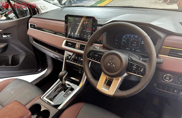 pt mitsubishi motors krama yudha sales indonesia (mmksi), Mitsubishi Xpander Cross, Harga Xpander Cross, Xpander Cross Facelift, Xpander Cross Facelift, Tampang Gagah Ala SUV, Kabin Senyaman MPV