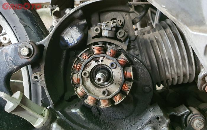 aki motor, motor bekas, cara bikin awet aki motor, cara bikin awet aki, bikin awet aki motor, gimana bikin awet aki, Cara Bikin Aki Motor Bekas Bisa Awet Lama, Kuncinya Cuma Ini Saja