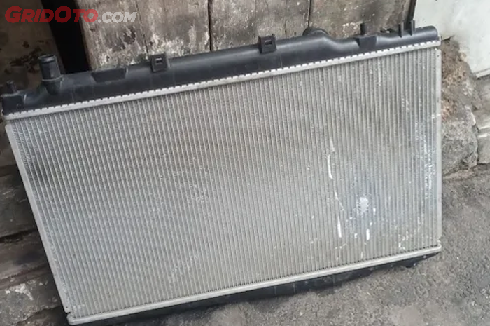 Radiator, mobil, macet, Overheat, radiator mobil, Simak Tips Menghindari Radiator Mobil Overheat Saat Kondisi Macet